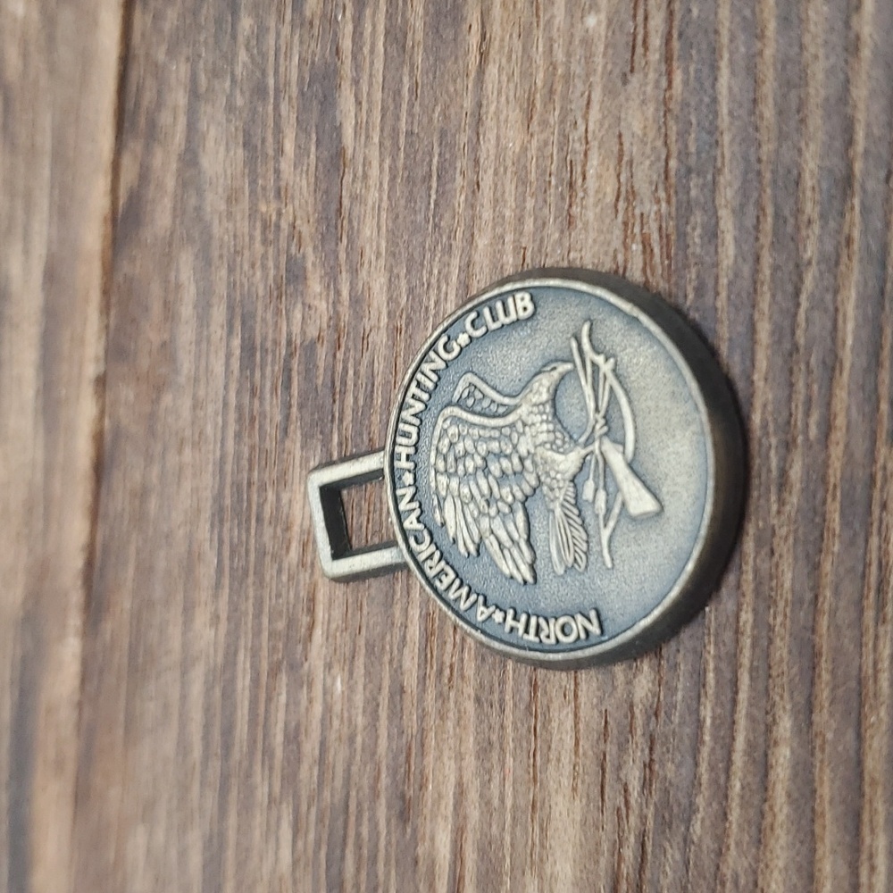 North American‎ hunting club flying eagle pendant